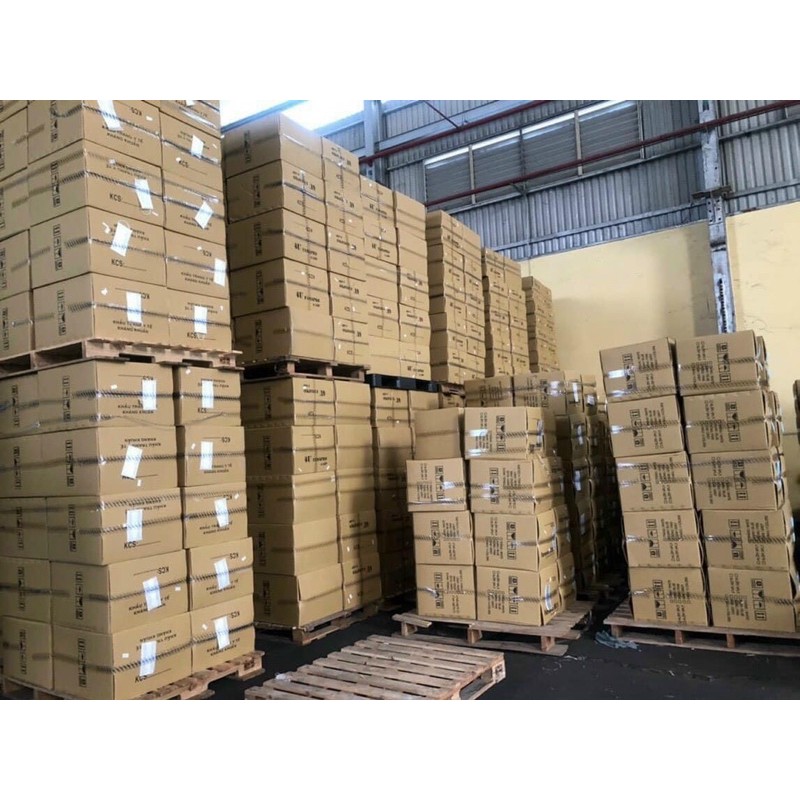 Khẩu trang Y Tế kháng khuẩn 4 lớp FAMAPRO ( màu XÁM ) hộp 50 cái