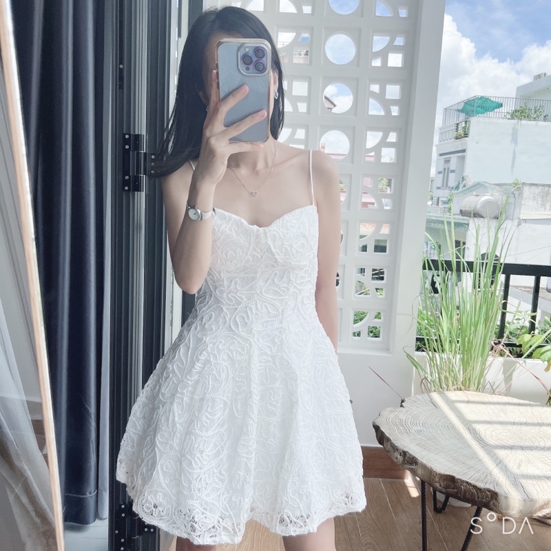 Đầm xòe 2 dây cúp ngực chất ren nổi siêu xịn