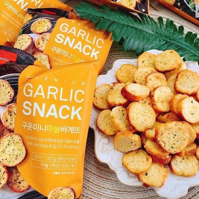 Bánh mì bơ tỏi HQ