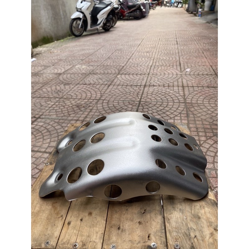 Ốp gầm xe máy cào cào