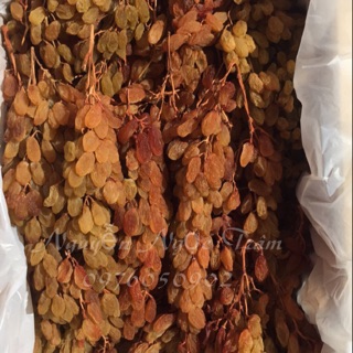 Nho khô nguyên cành Thompson