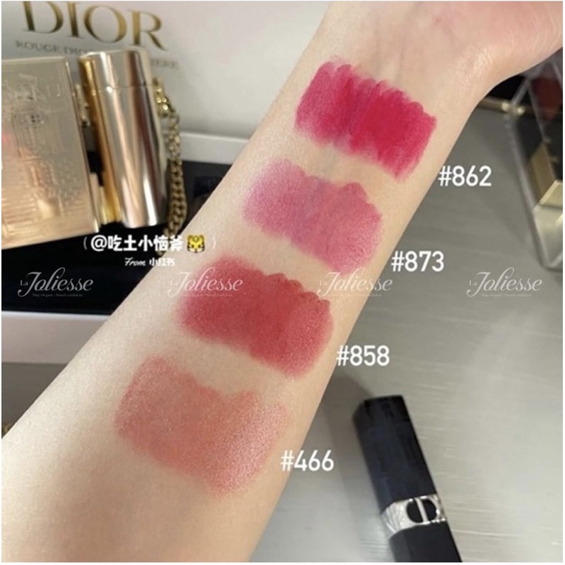 Set son Dior Rouge Limited kèm clutch