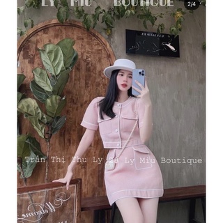 SET ÁO CROP VIỀN NÚT CHÂN VÁY XỐP HỒNG