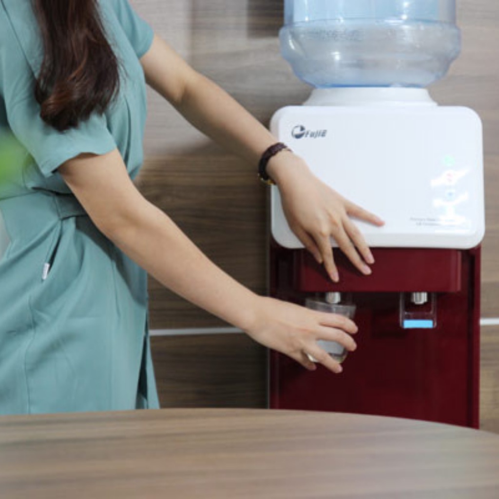 Cây Nước Nóng Lạnh Cao Cấp Nhập Khẩu Hàn Quốc, diệt vi khuẩn trong nước, bầu đun và ống dẫn nước bằng Inox 304 an toàn