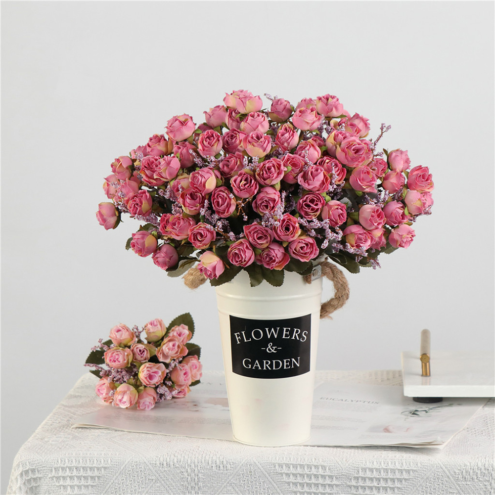 Hoa hồng giả để bàn trang trí tiệc cưới