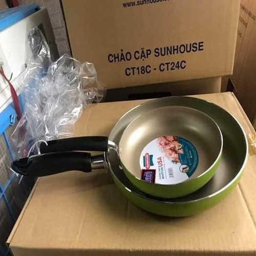 2 chiêc chảo siêu chống dính của hãng SUNHOUSE shs2418