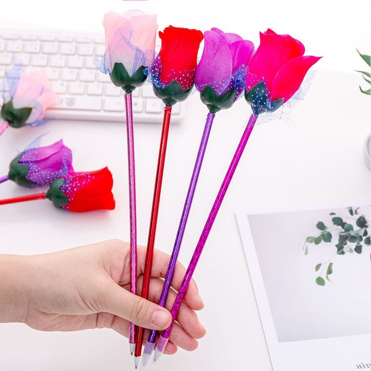 Bút bi hoa hồng nhiều màu - decor bàn làm việc