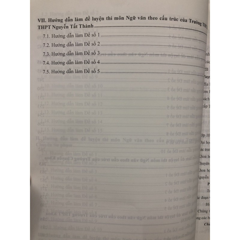 Sách - Bộ đề luyện thi Ngữ Văn vào lớp 10 của một số trường Chuyên và trường Chất lượng cao