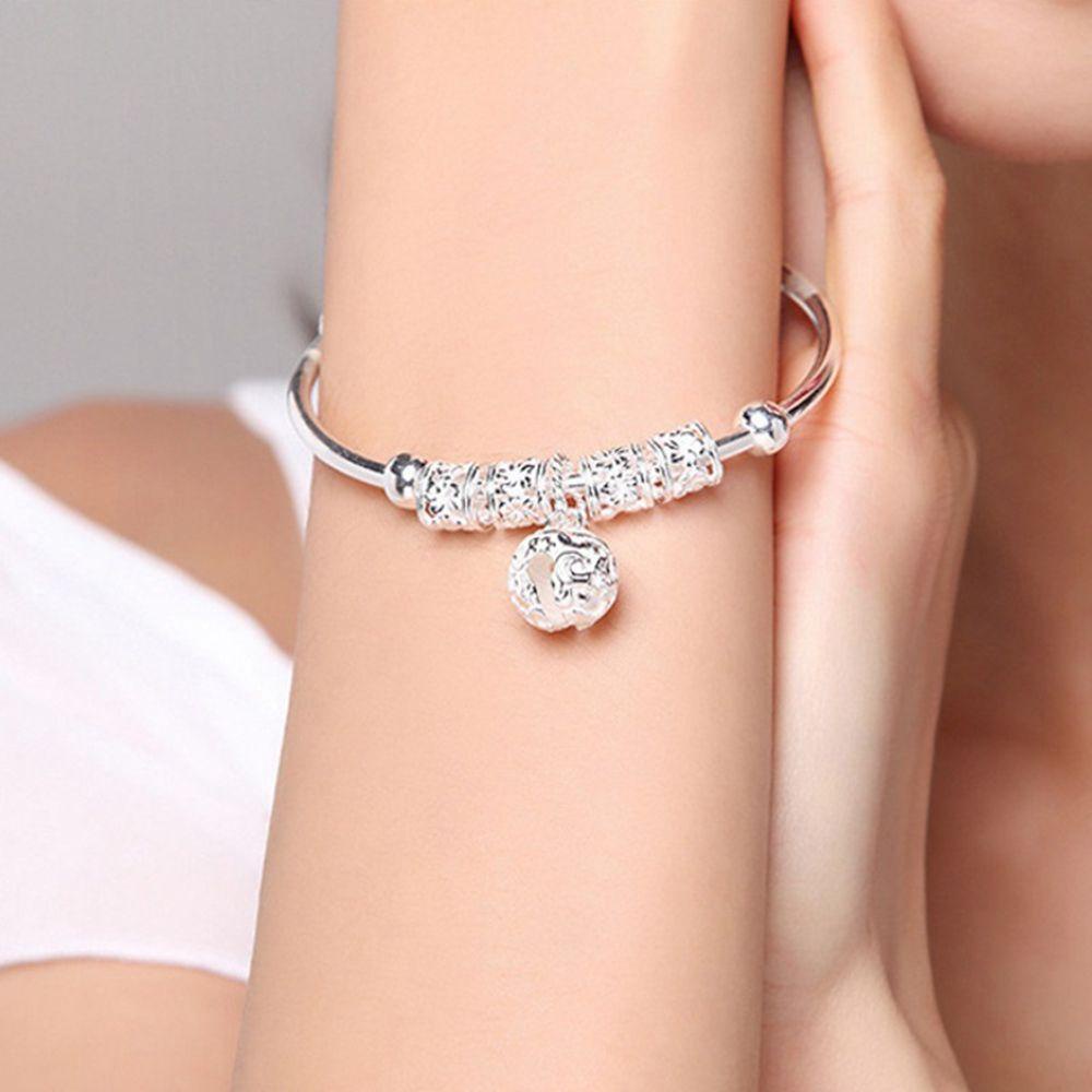 Vòng Tay Nữ Mạ Bạc Đính Chuông