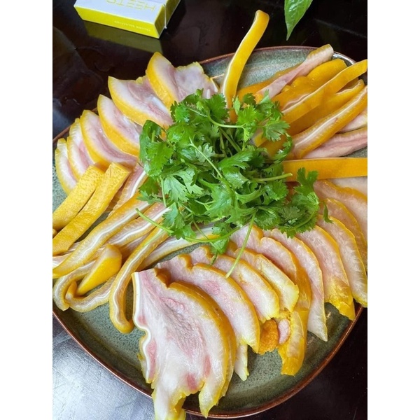 Tai heo ủ muối