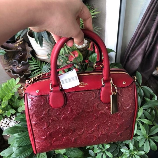 TÚI XÁCH NỮ COACH AUTH