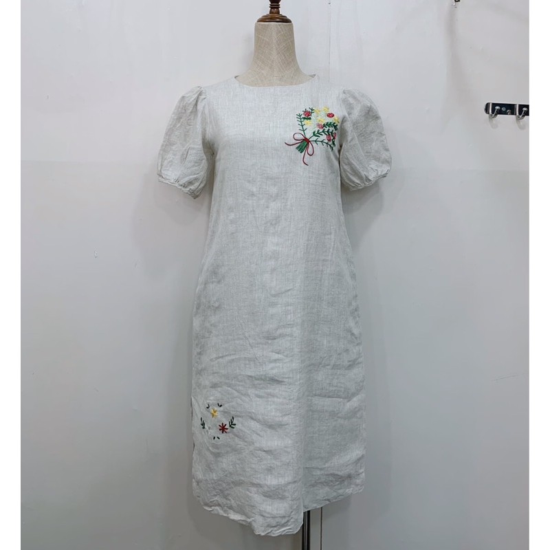 Đầm linen thêu tay