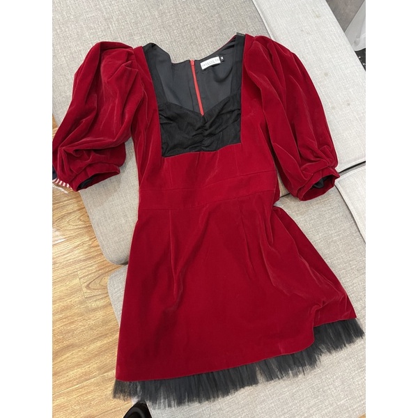 váy đỏ size M