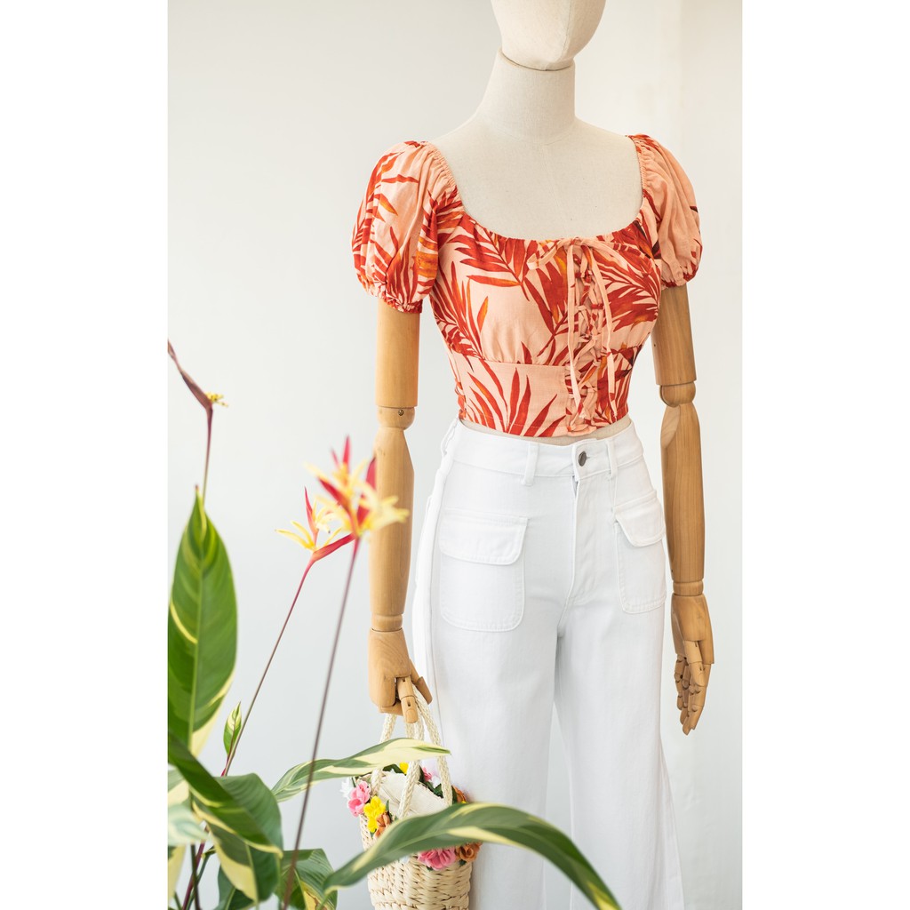 Áo croptop HEYBEE họa tiết hoa, chất liệu đũi mềm mát (2 màu) Amber Top HT430