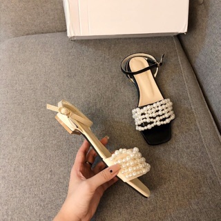 Sandal đính trai