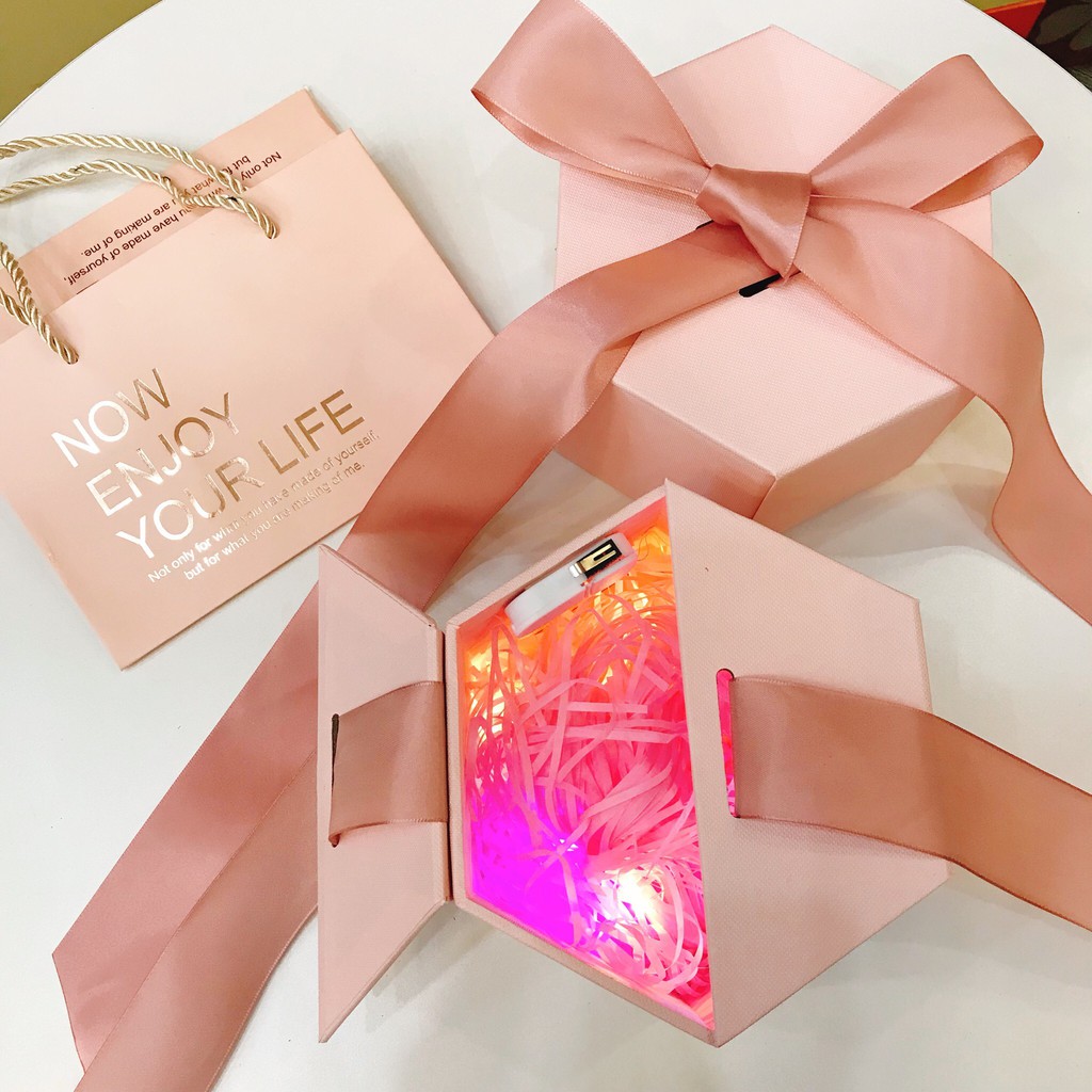 Hộp Quà Đựng Son Mỹ Phẩm Quà Tặng | BigBuy360 - bigbuy360.vn