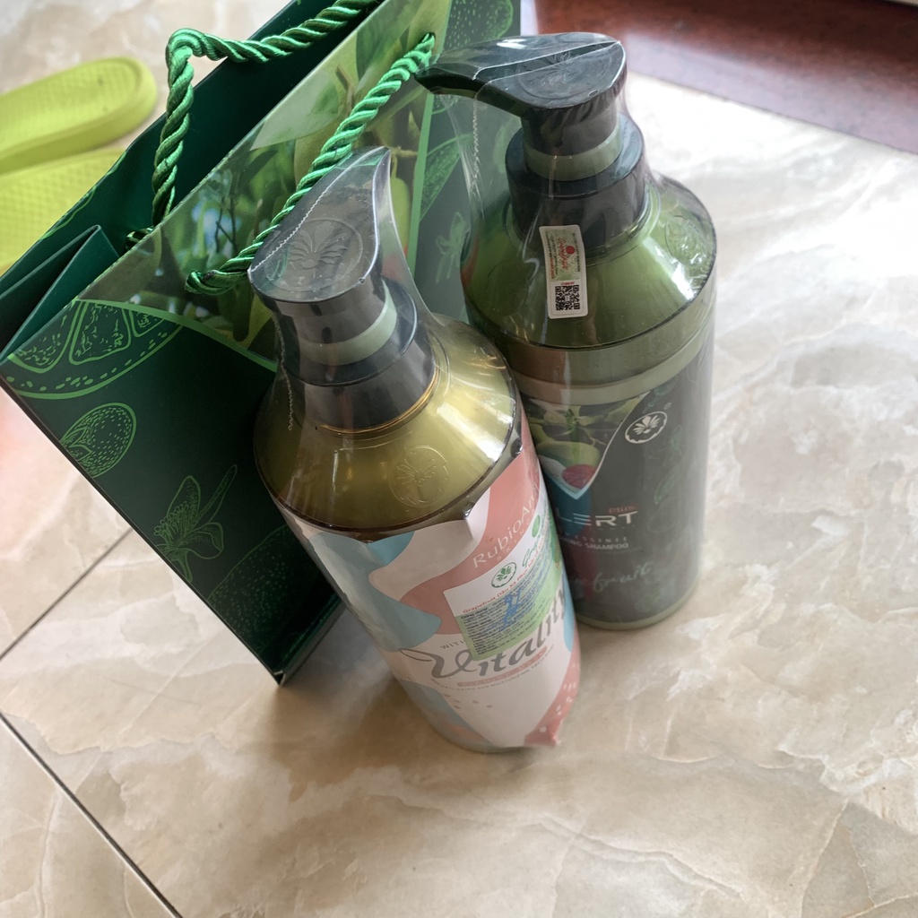 Dầu gội bưởi cao cấp (dành cho tóc yếu khô xơ)_1700ml_hàng chuẩn công ty_tặng kèm 2 gói đắp mặt nạ
