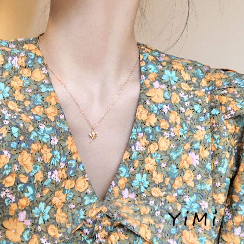 Vòng cổ màu vàng thiết kế mặt hoa hồng tinh tế thời trang cho nữ