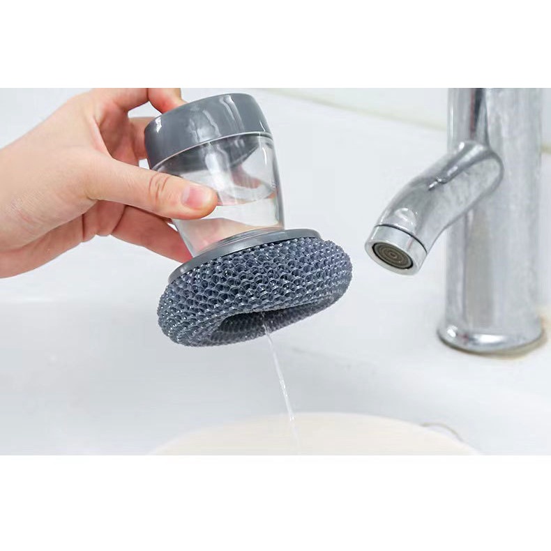 Dụng cụ rửa bát đĩa cọ rửa đa năng, cọ xoong nồi, cọ bếp có bình chứa nước rửa chén tiện lợi - Max Siêu thị tiện ích
