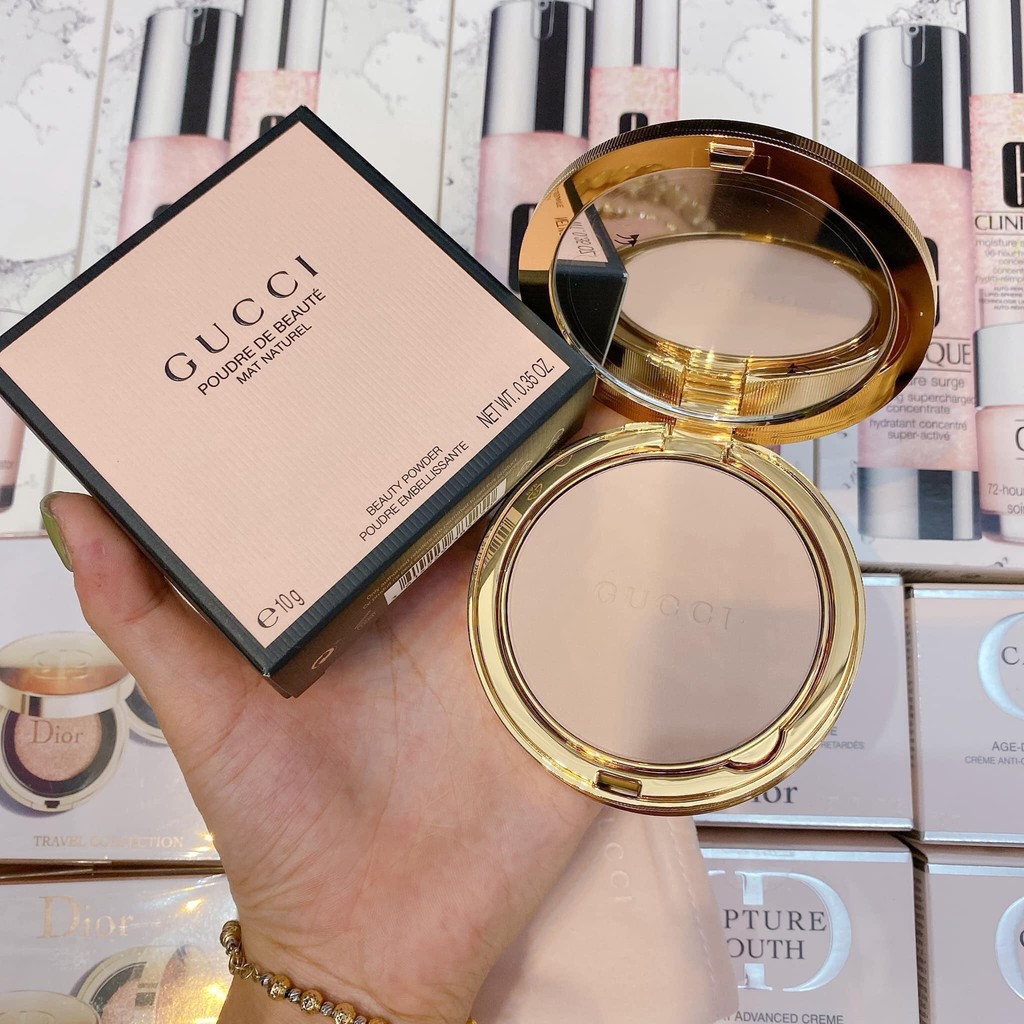 Phấn phủ nén Gucci Poudre de Beaute Mat tone 01 cho da trắng tự nhiên