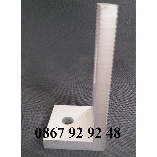Chân gá L kích thước 40x83x6.3mm