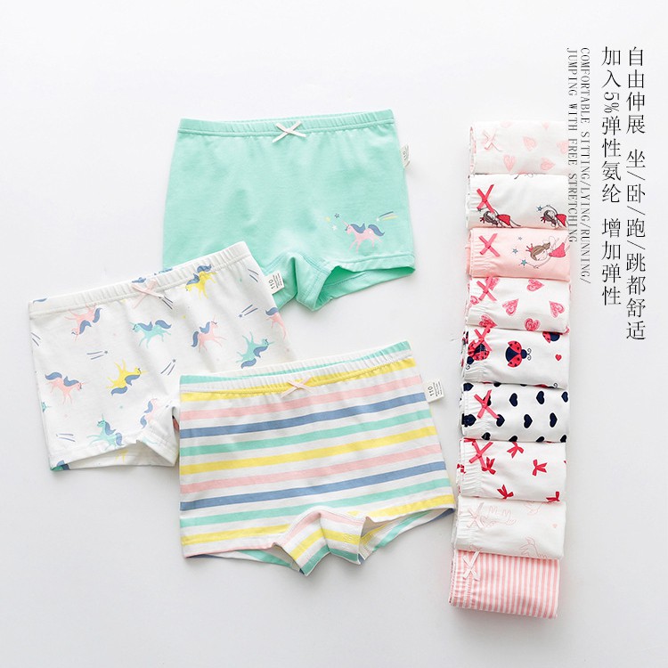 Bộ 3 quần lót 95% cotton và 5% spandex in họa tiết hoạt hình đáng yêu cao cấp dành cho bé gái