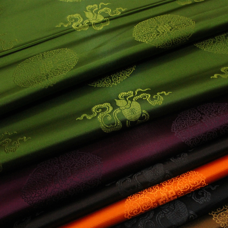 Tấm vải phong cách Trung Quốc phù hợp với người Mông Cổ may áo choàng Tây Tạng kiểu lụa gấm jacquard