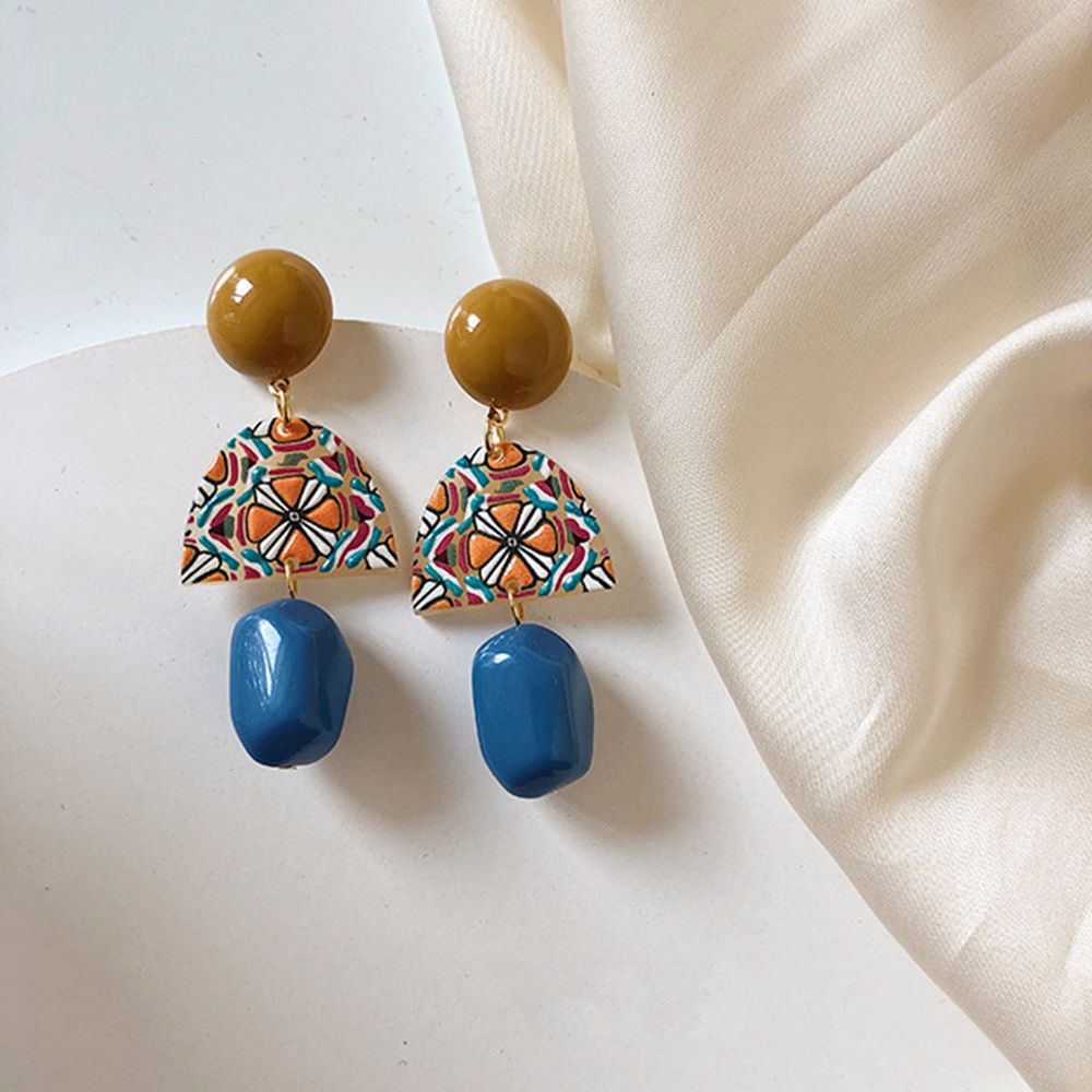 Khuyên Tai Dạng Kẹp Không Xỏ Bằng Nhựa Resin Phong Cách Hàn Quốc Cổ Điển Tinh Tế Dành Cho Bạn Nữ