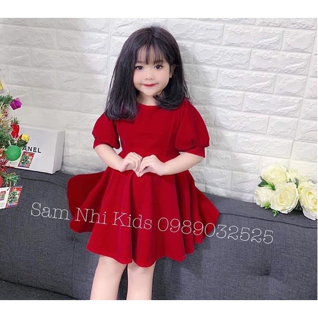 Váy nhung tay bồng