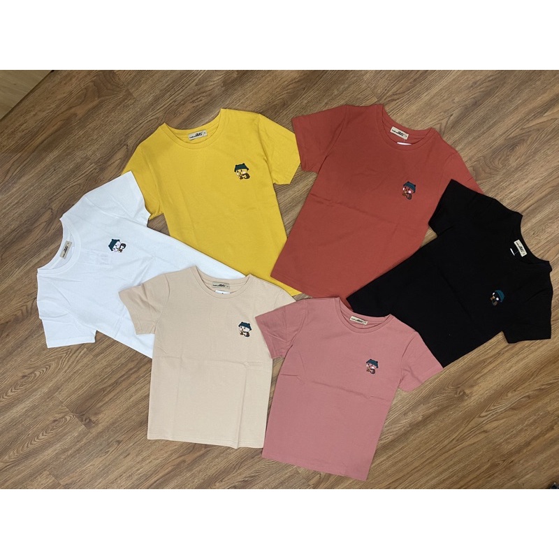 Áo thun nữ basic có đủ size hàng có sẵn.