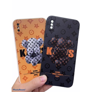 Ốp Silicon hình Kaws Gấu LV viền vuông hoạt tiết cho iPhone