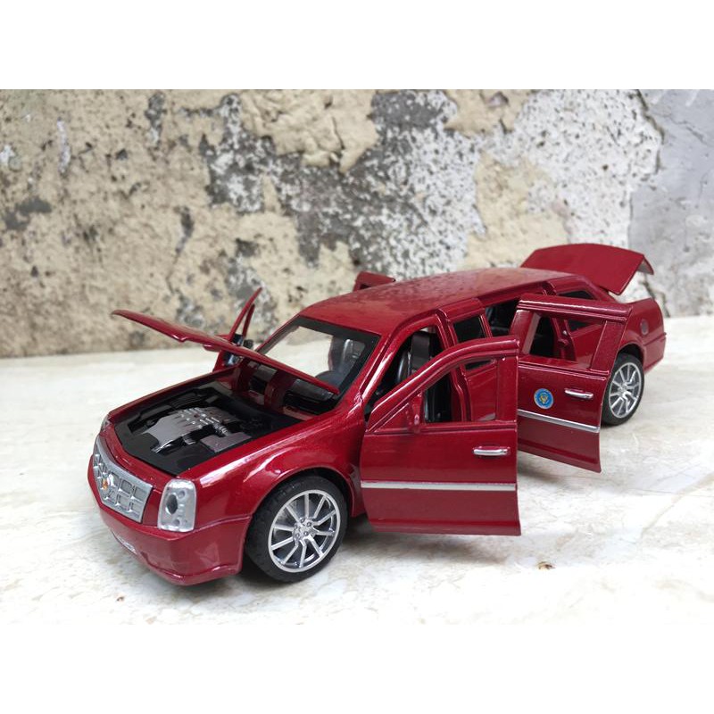 Mô hình xe Ô tô CADILLAC Limousine (Opama) - 1:32
