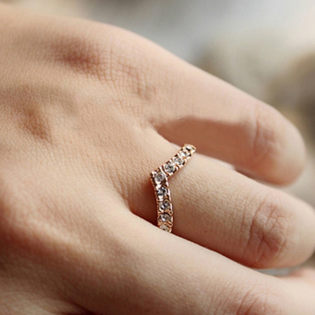 Nhẫn Cưới Đính Đá Sang Trọng Bền Bỉ