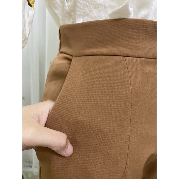 Set 2HAND Áo Trễ Vai Hoa Trắng + Quần Tây Cạp Chun Lưng Cao Màu Nâu Tây Siêu Hack Dáng