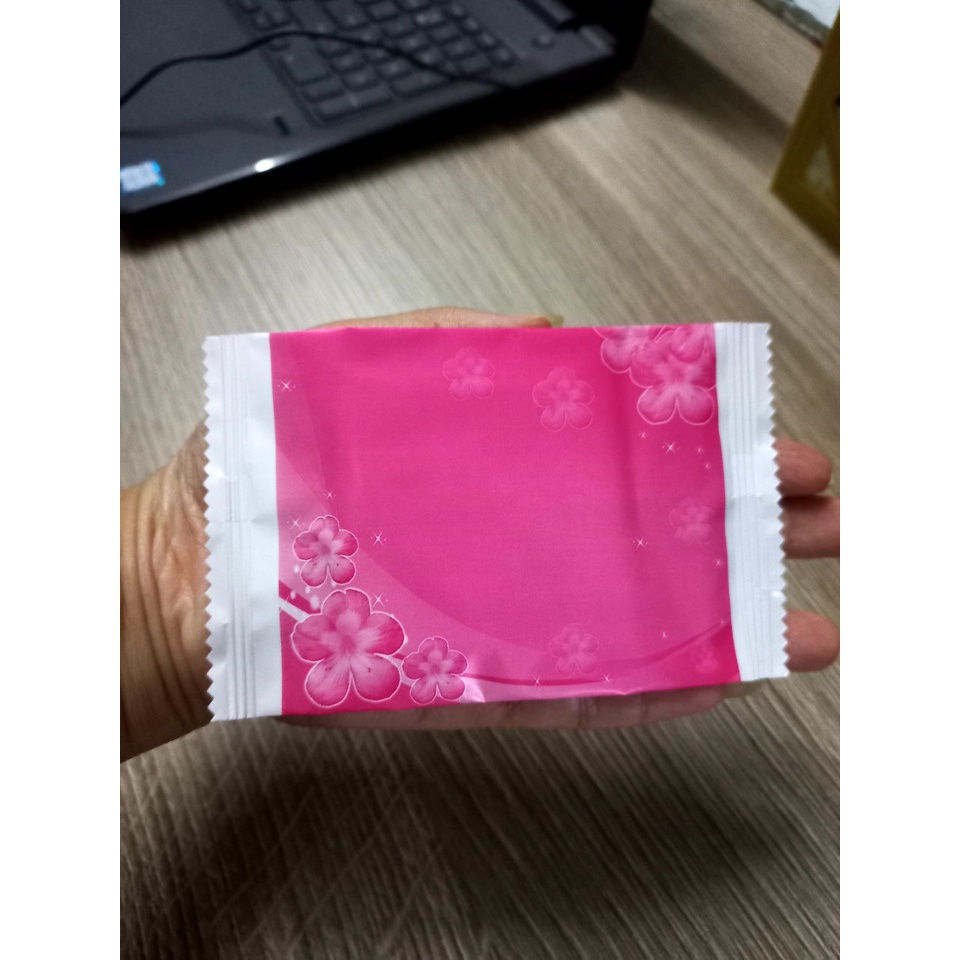 500 cái khăn lạnh, khăn ướt mini   cho cơm tấm, thức ăn nhanh,....