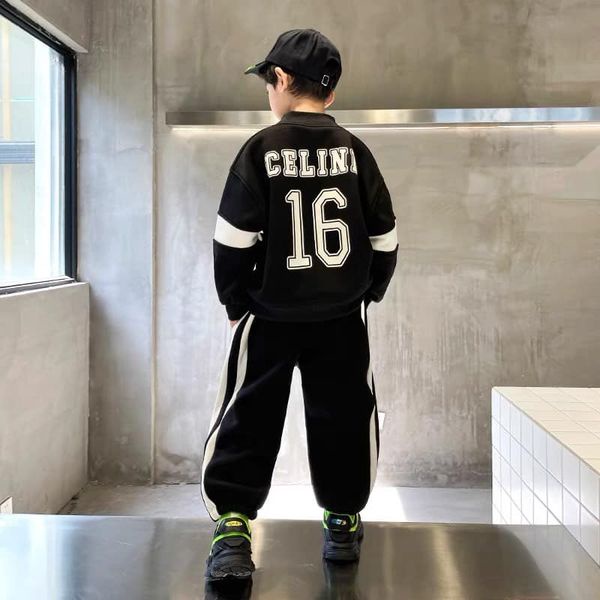 Bộ nỉ đen số 16