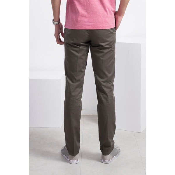 Quần kaki nam Aristino AKK00208 phom regular fit vừa văn chất cotton cao cấp mềm thoáng mát và thấm hút tốt