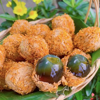 Trứng cút bắc thảo hộp 50 trứng