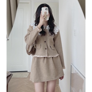 Audrey Set khoác dạ cổ ren mix chân váy xếp li