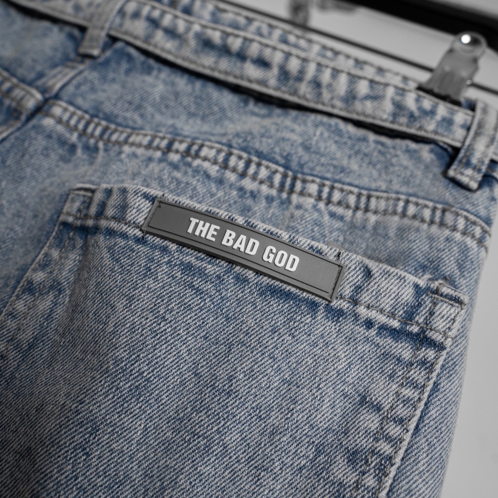 Quần jeans The Bad God Tripple Buttons ống suông