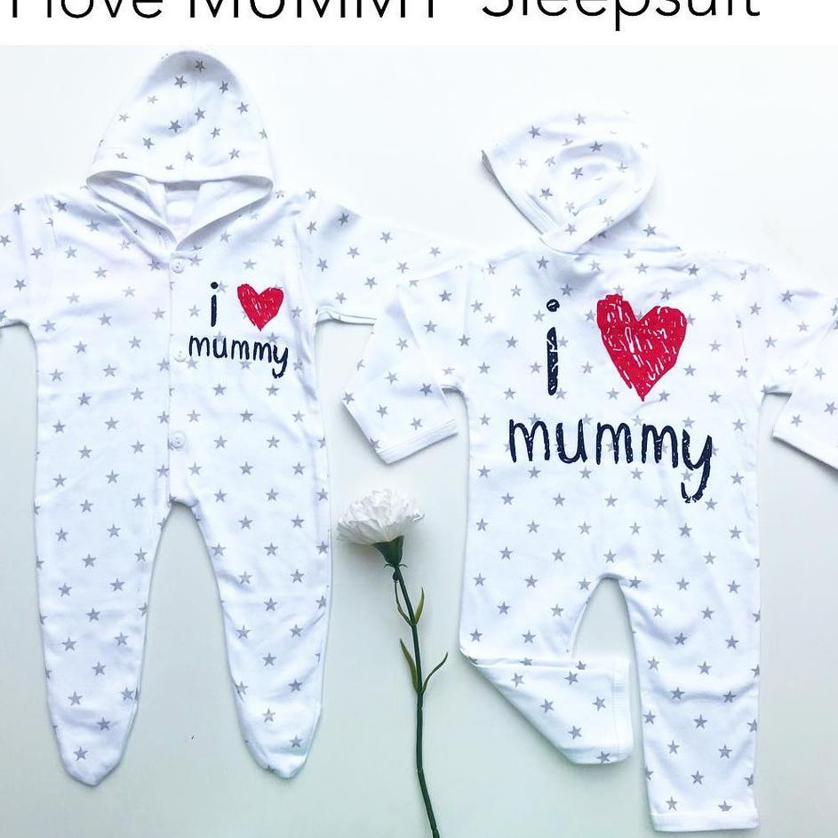 Áo Liền Quần Họa Tiết Chữ I Love Mommy Daddy Cho Bé