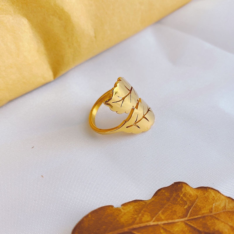 Nhẫn Chất Liệu Thép Titan Mạ Vàng 18k Thiết Kế Đơn Giản