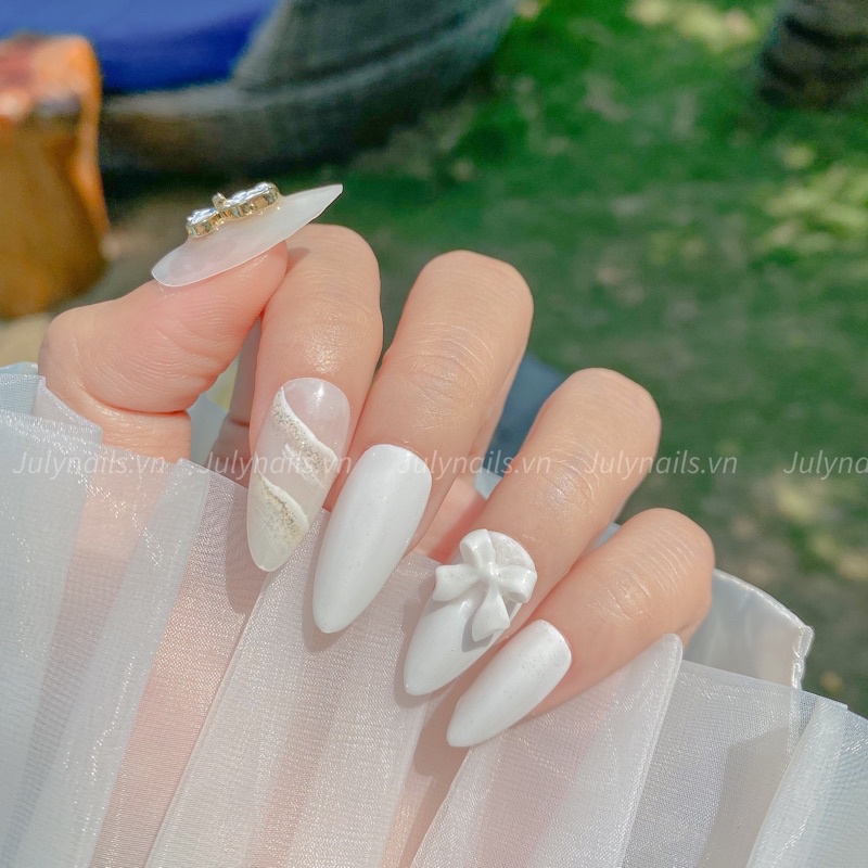 Móng úp thiết kế charm gấu , nơ Hàn quốc dễ thương vân đá kiểu đài Julynails.vn nb104