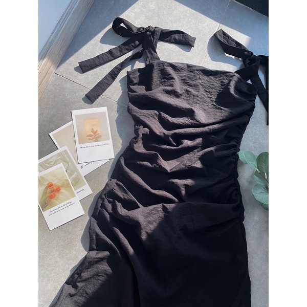 Đầm đen 2 dây tự cột nhún hông xẻ tà Sun Fashion