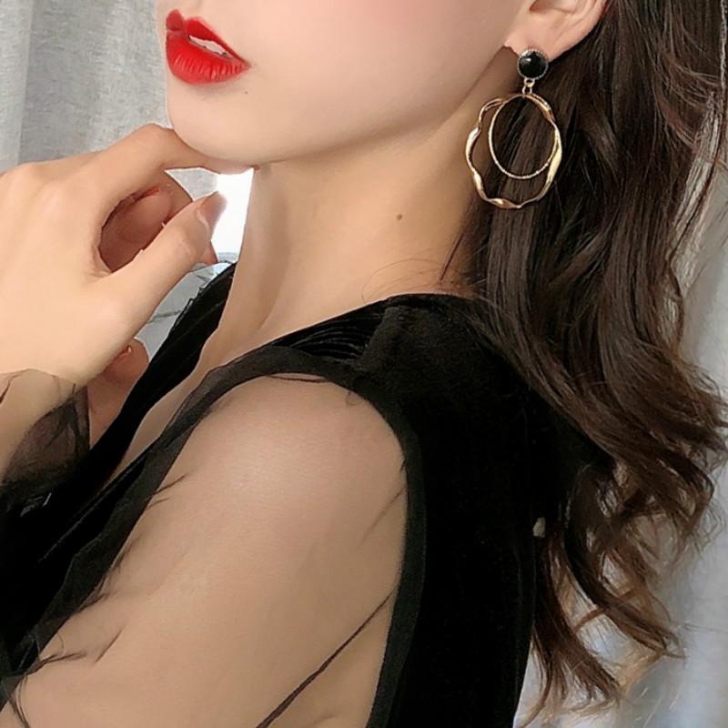 Bông Tai Khoen Tròn Lớn Phong Cách Hàn Quốc Sang Trọng
