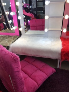 THẢM LÔNG TRẢI BÀN MAKEUP