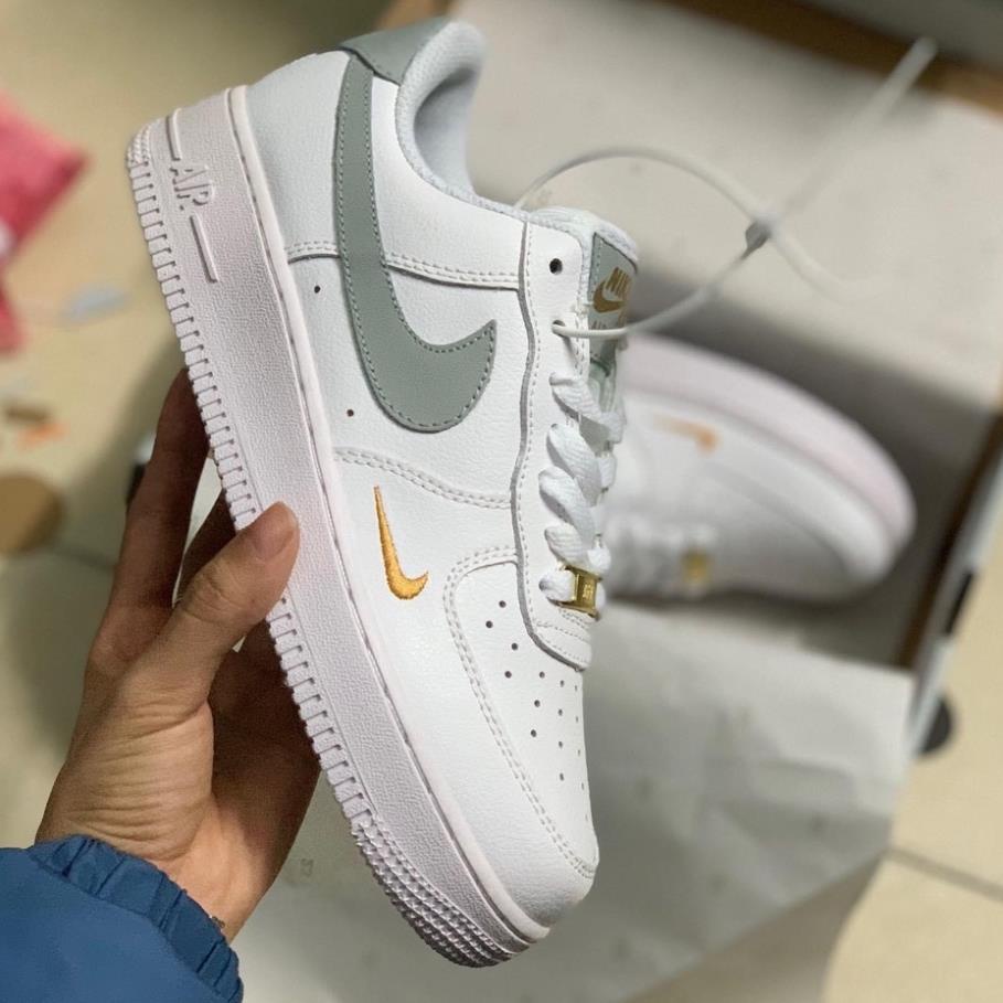 Giày thể thao air force 1 vệt xám logo vàng , Giày AF1 trắng vệt xám nam nữ bản đẹp 2022 full box bill