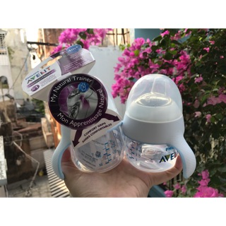 Bình tập uống nước cho bé
