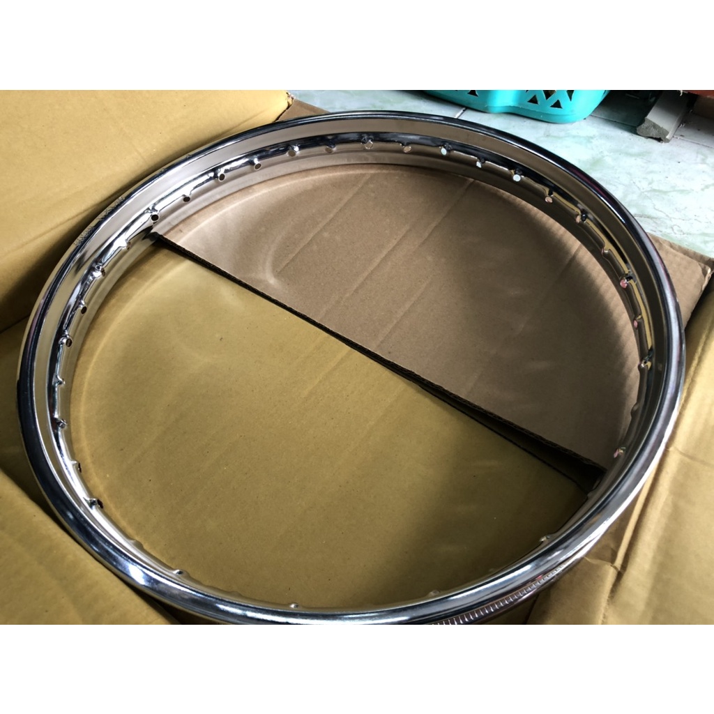 Bán lẽ 01 cái Niềng  Goshi  hãng honda cho anh em dọn xe honda 67+ cub +dream...