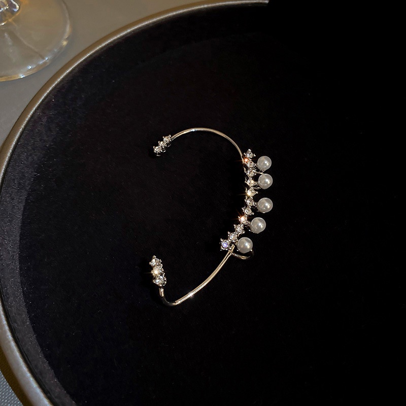 Khuyên đeo tai trái đính đá và ngọc trai thời trang